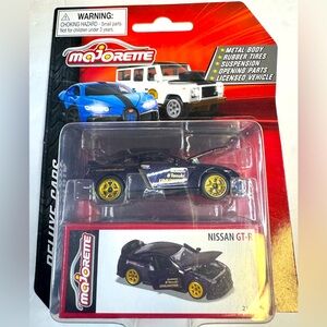 Majorette DELUXE CARS NISSAN GT-R